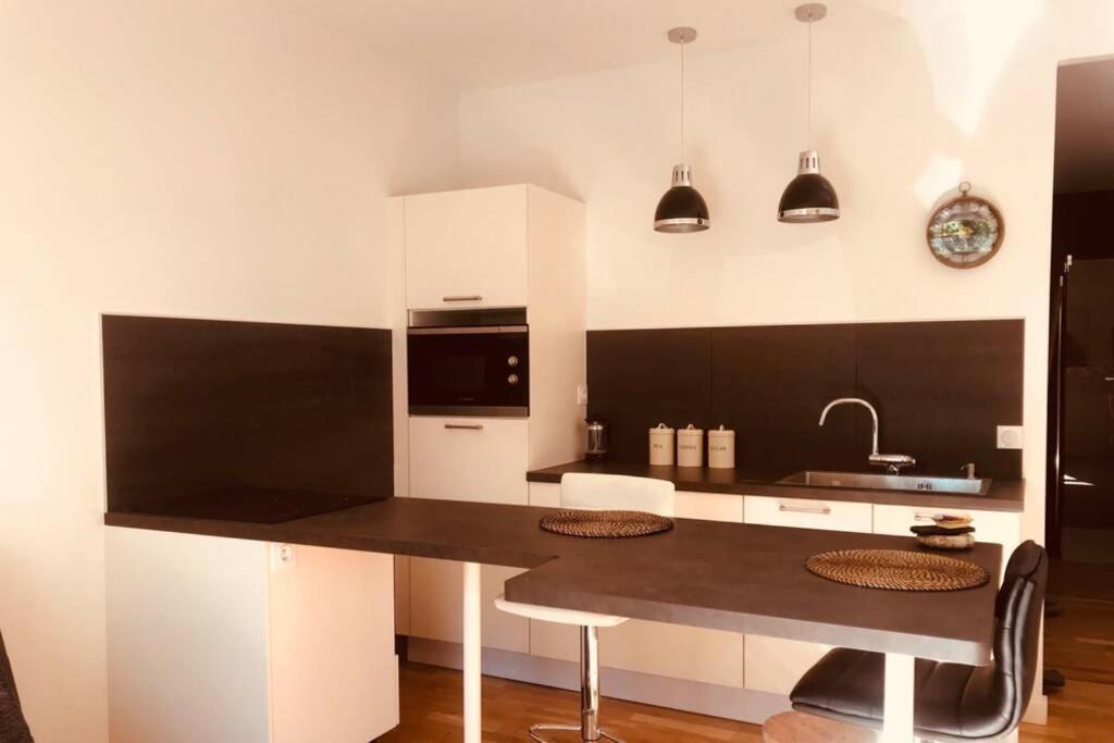 Ferienwohnung AppartaBassens Bassens  Exterior foto
